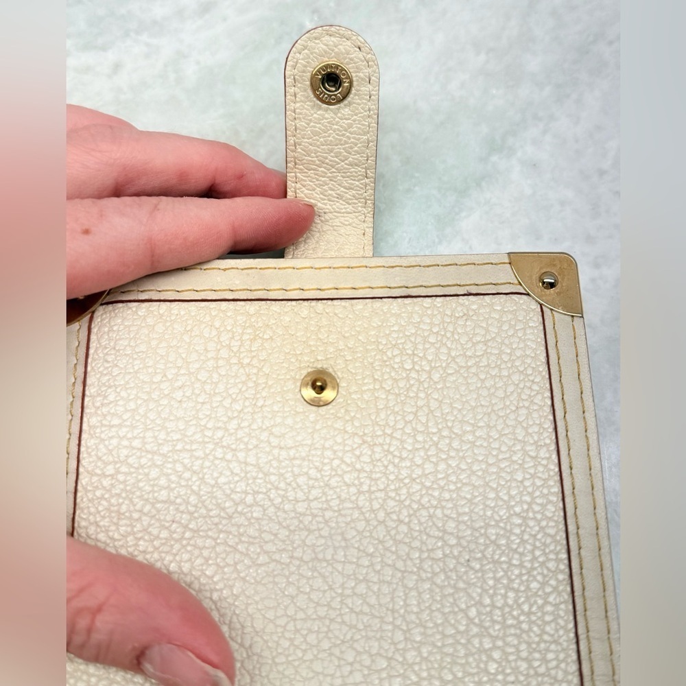 LOUIS VUITTON Unisex Suhali Goatskin Leather Compact Zip Bifold Wallet Ivory - Picture 10 of 16